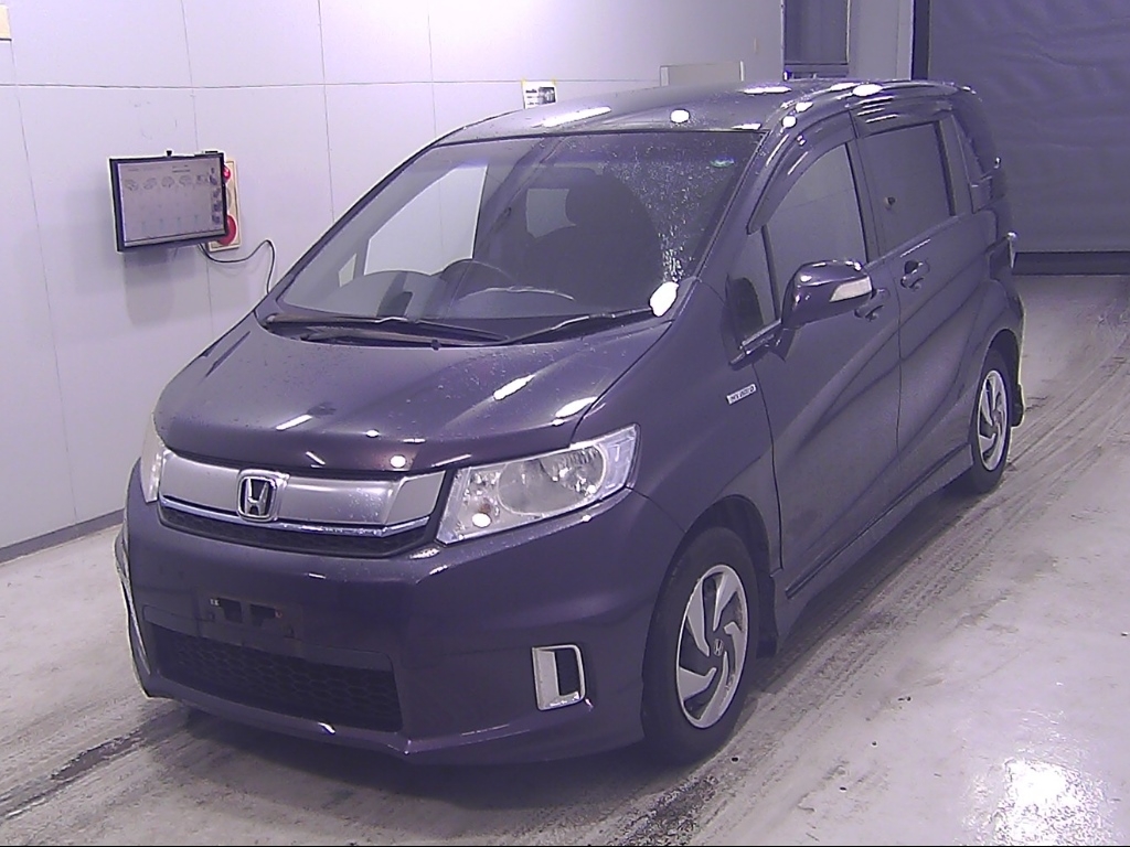 HONDA FREED SPIKE