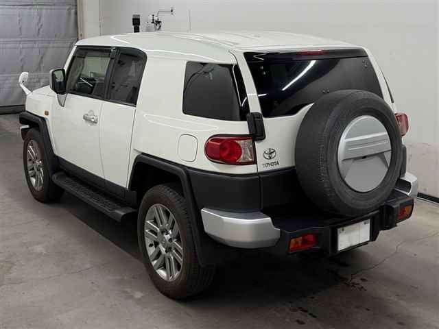TOYOTA FJ CRUISER