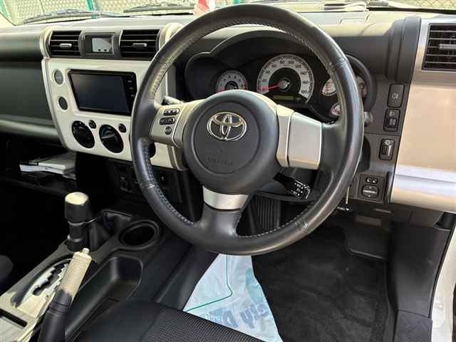 TOYOTA FJ CRUISER