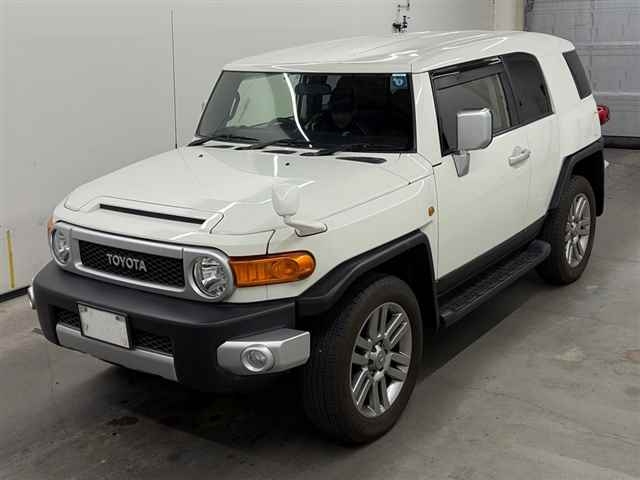 TOYOTA FJ CRUISER