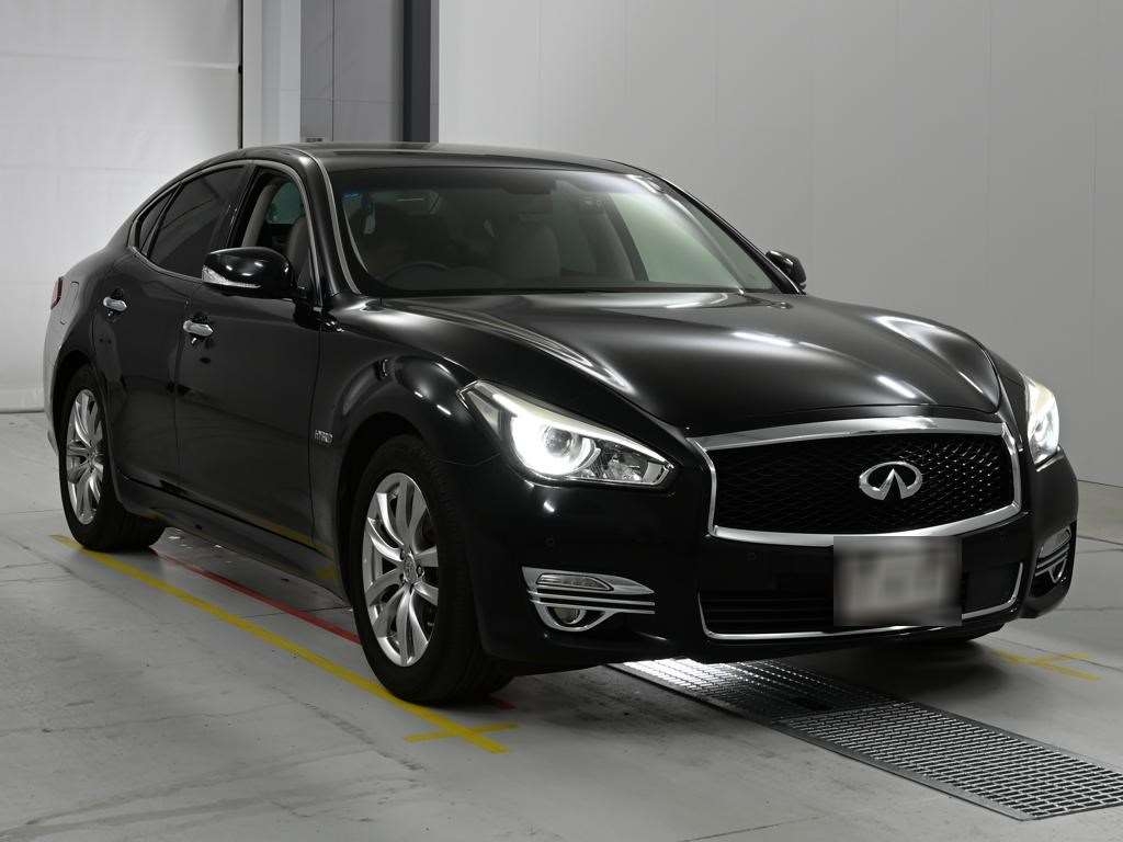 NISSAN FUGA
