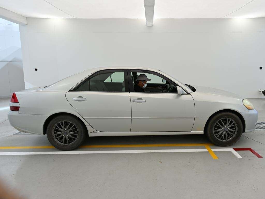 TOYOTA MARK II