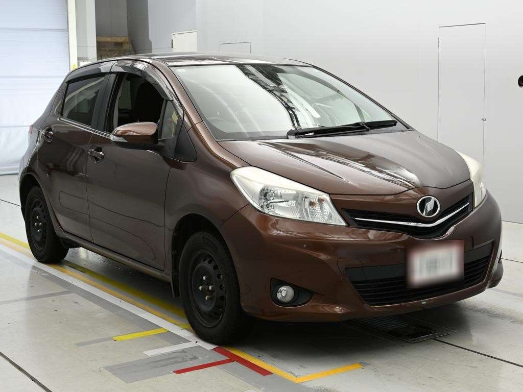 TOYOTA VITZ