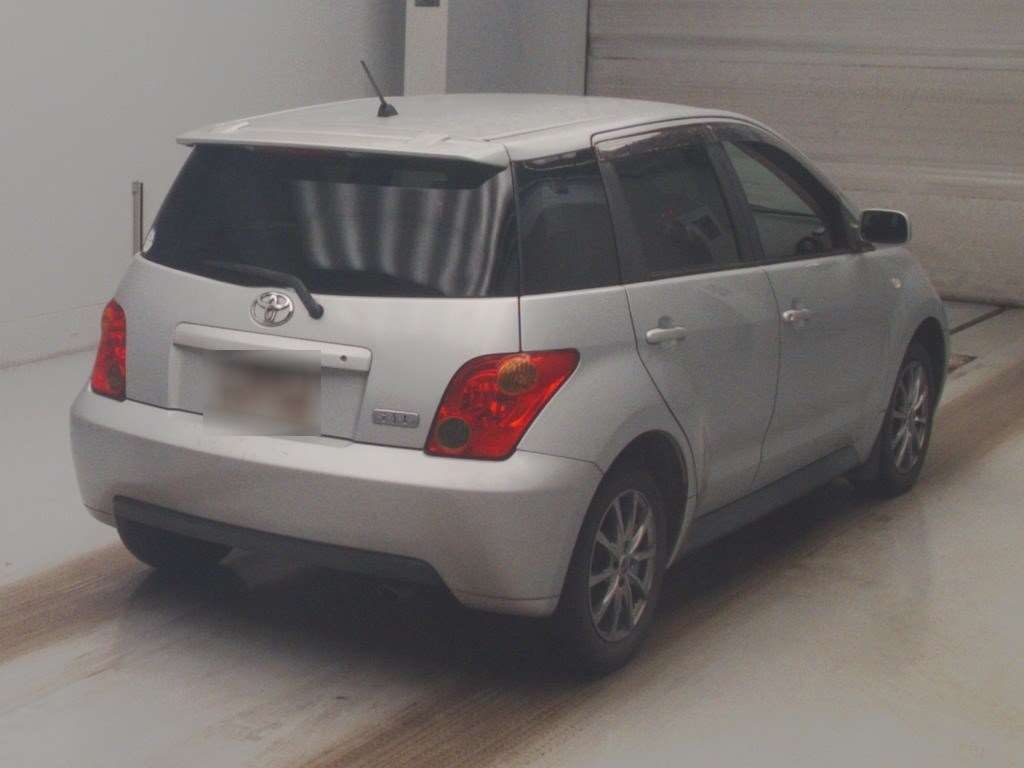 TOYOTA IST