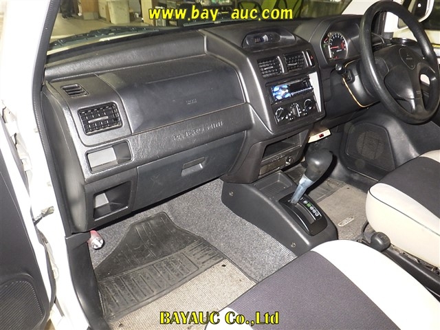 MITSUBISHI PAJERO MINI
