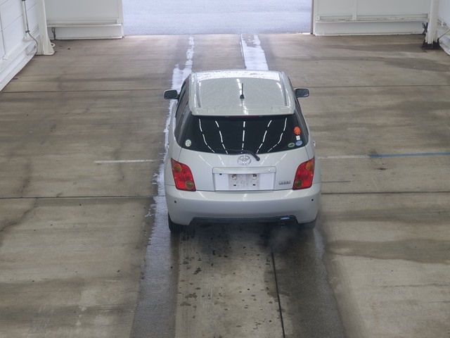 TOYOTA IST