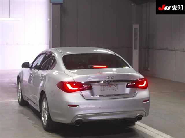 NISSAN FUGA