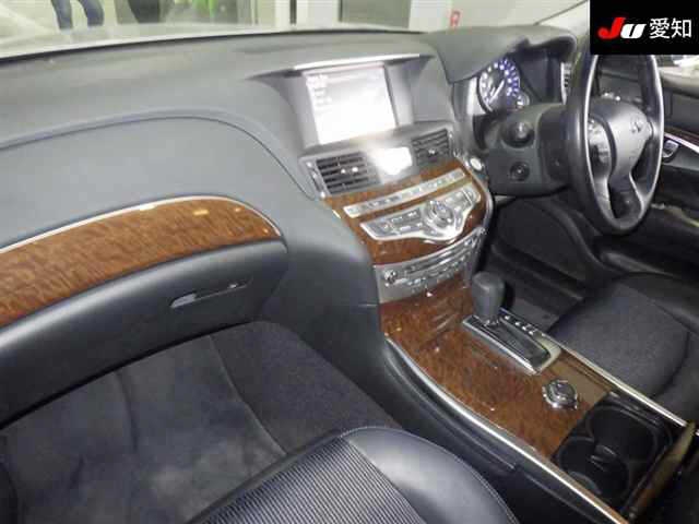 NISSAN FUGA