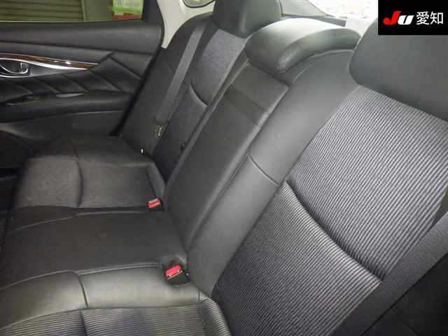 NISSAN FUGA