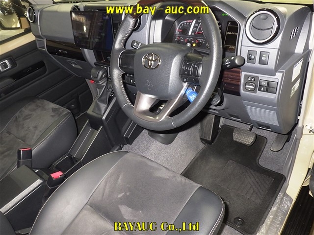 TOYOTA LAND CRUISER