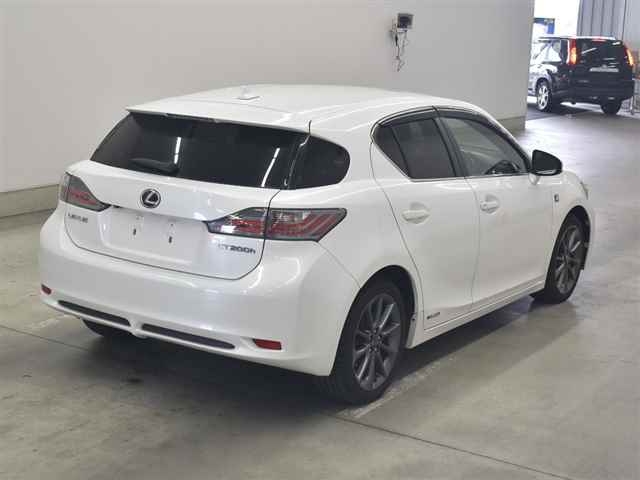 LEXUS CT200H