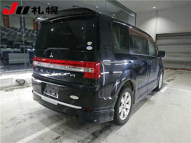 MITSUBISHI DELICA D:5