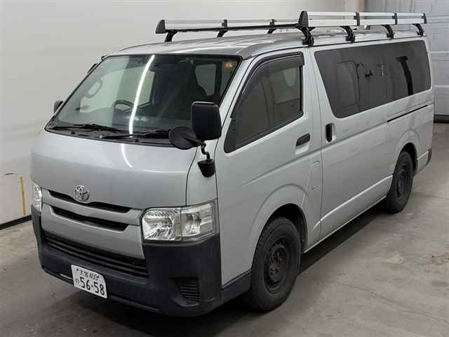 TOYOTA REGIUS ACE
