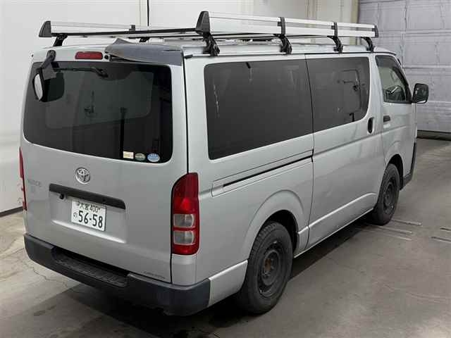 TOYOTA REGIUS ACE