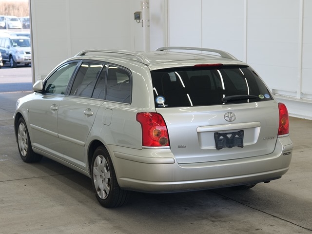 TOYOTA AVENSIS