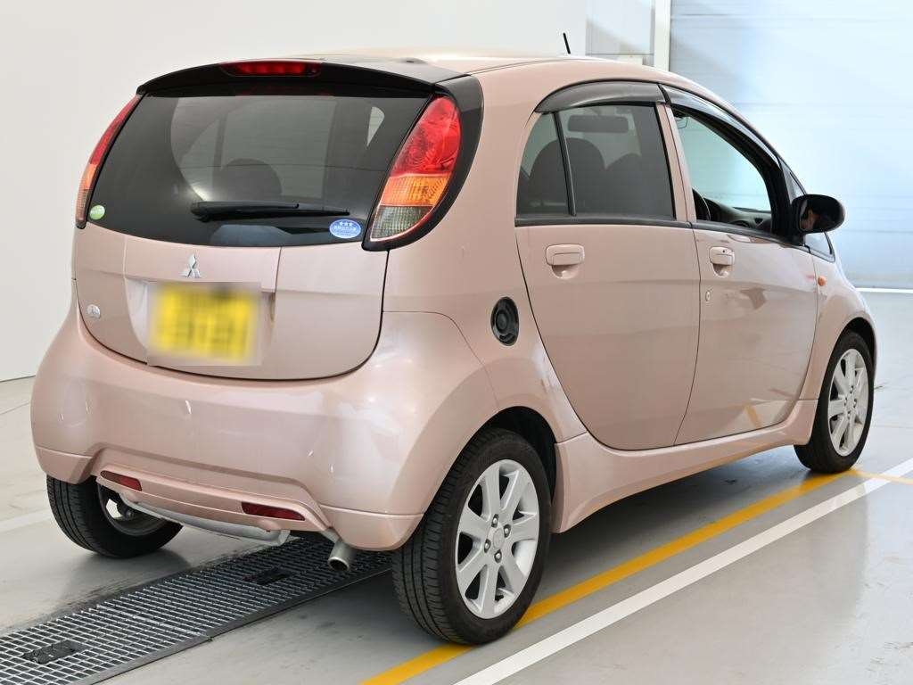 MITSUBISHI I