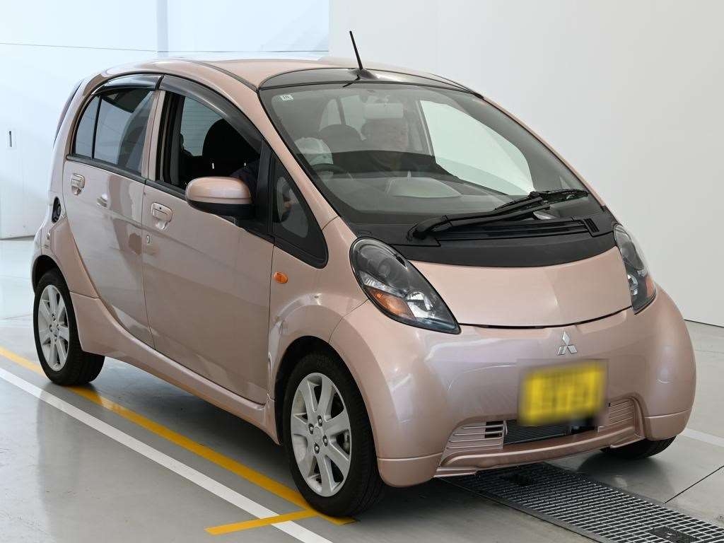 MITSUBISHI I