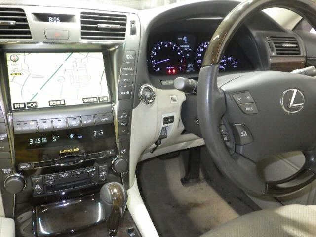 LEXUS LS460