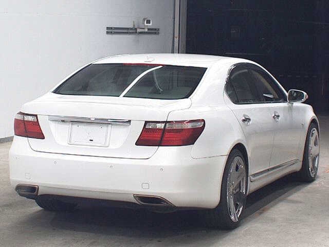 LEXUS LS460
