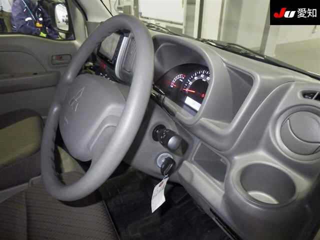 MITSUBISHI MINICAB