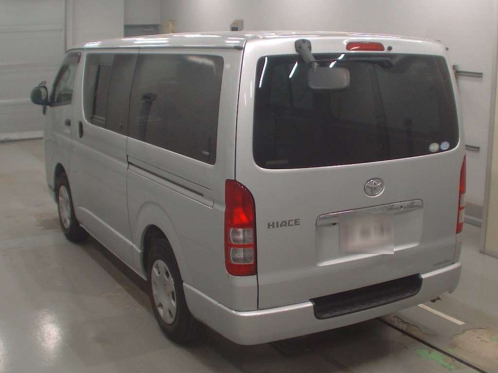 TOYOTA REGIUS ACE