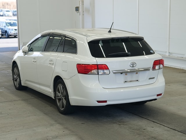 TOYOTA AVENSIS