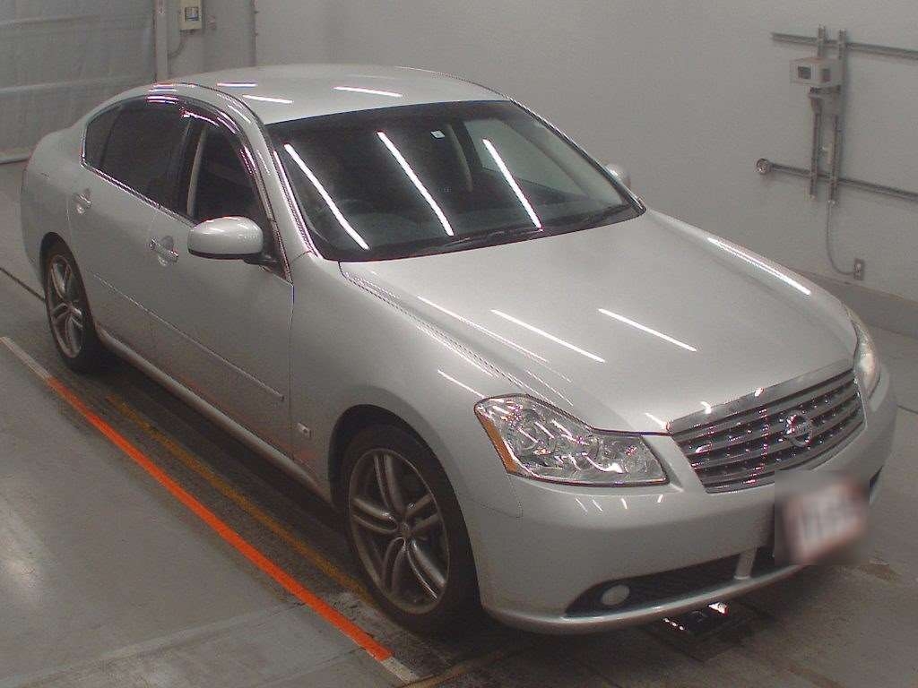 NISSAN FUGA