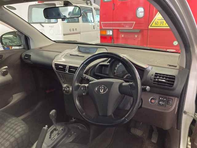 TOYOTA IQ