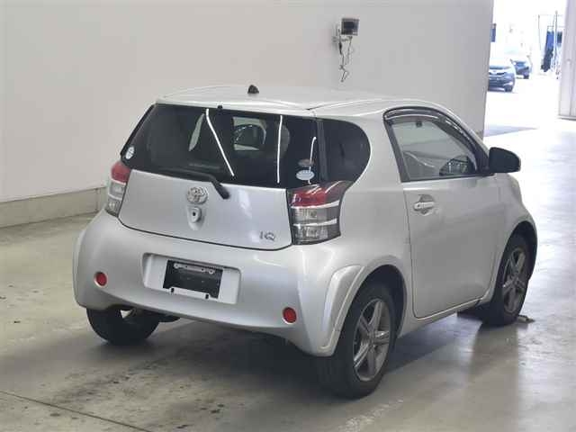 TOYOTA IQ