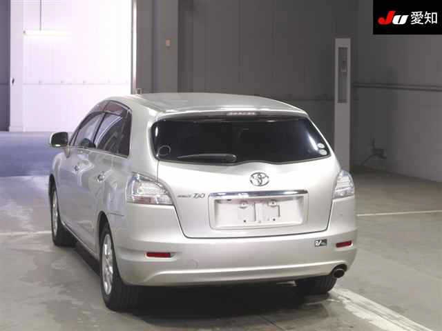 TOYOTA MARK X ZIO