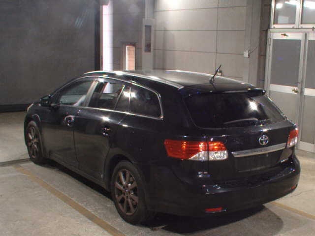 TOYOTA AVENSIS