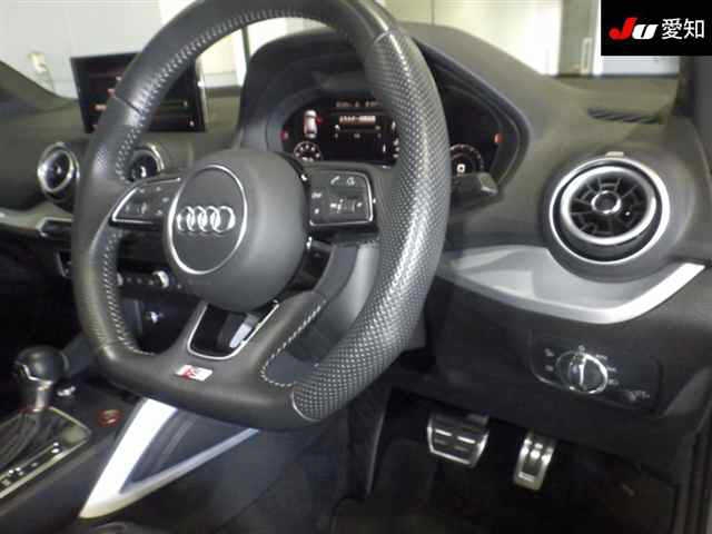 AUDI SQ2