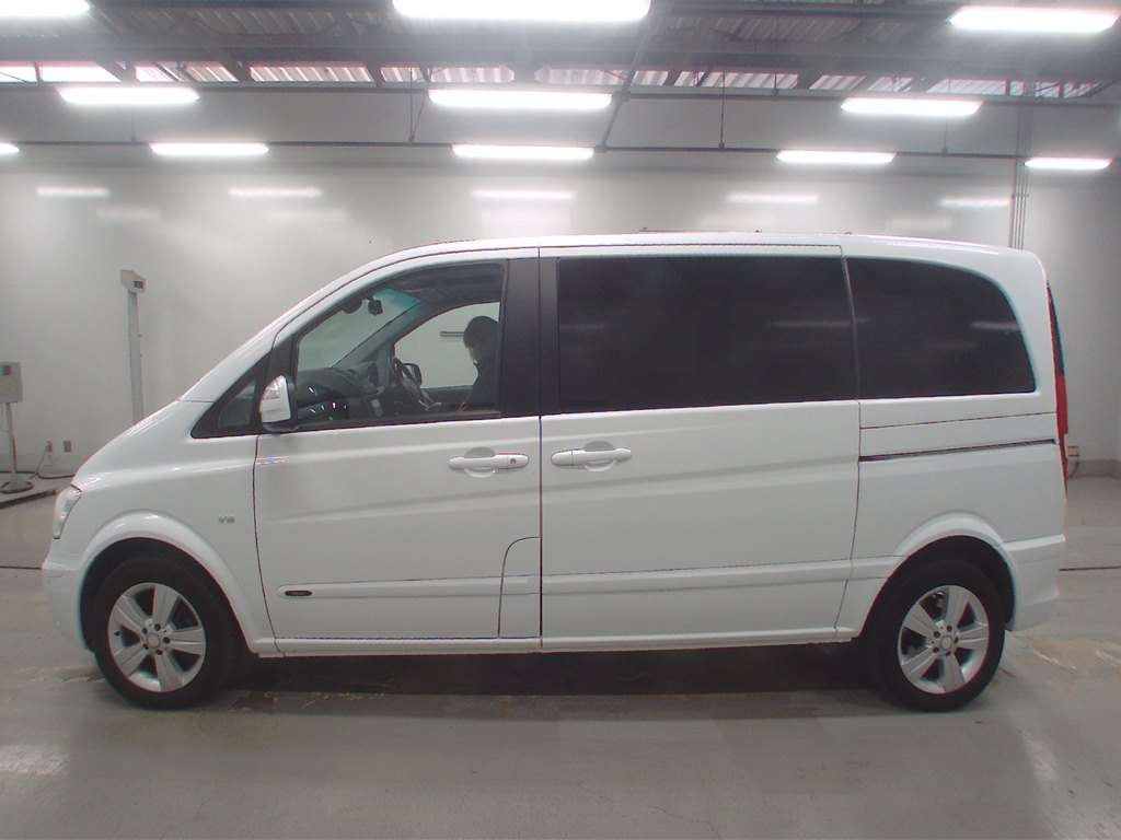 MERCEDES-BENZ V-CLASS