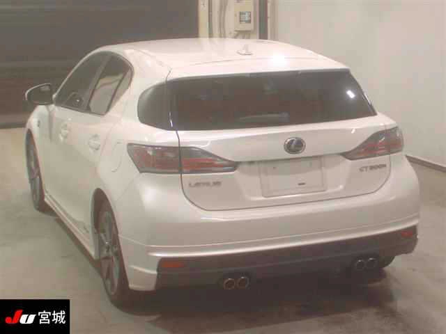LEXUS CT200H