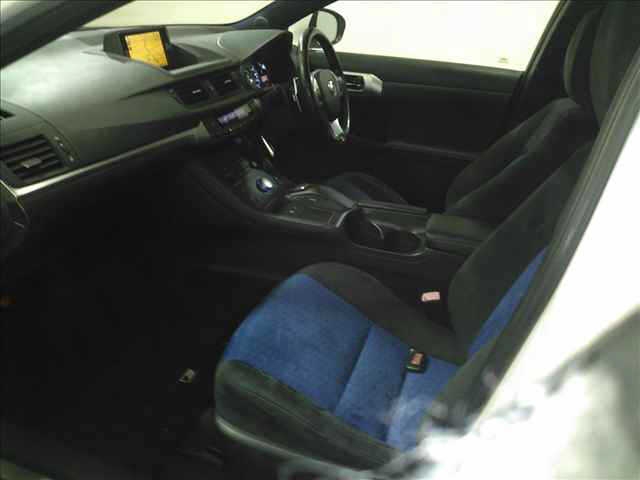 LEXUS CT200H