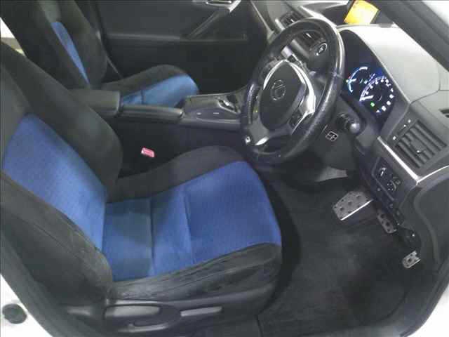 LEXUS CT200H