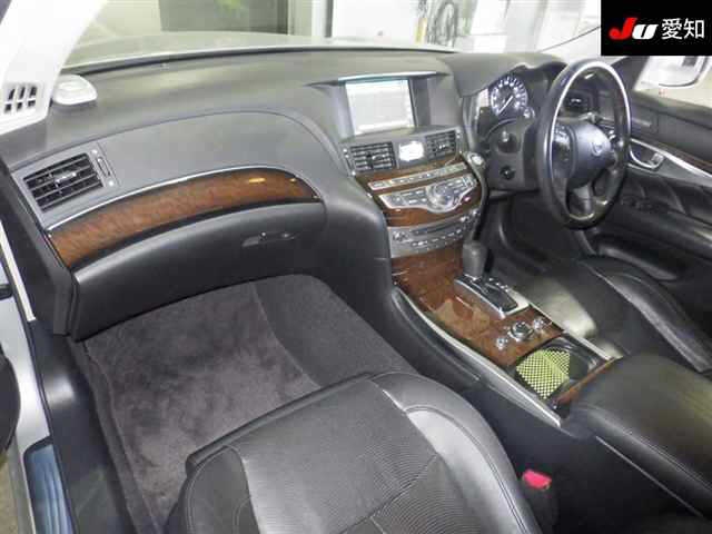 NISSAN FUGA