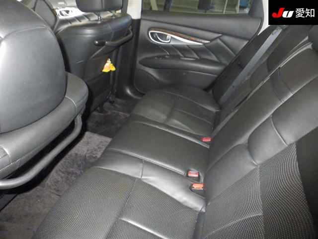 NISSAN FUGA