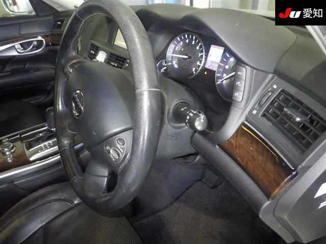 NISSAN FUGA