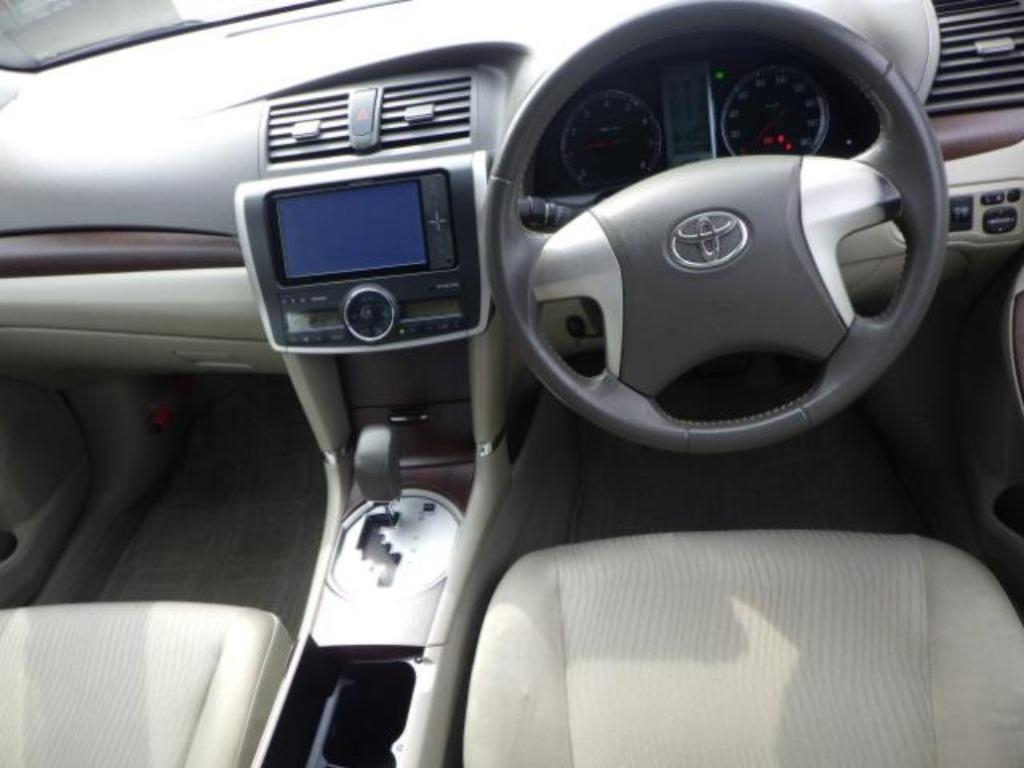 TOYOTA PREMIO