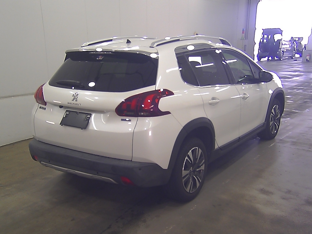 PEUGEOT 2008