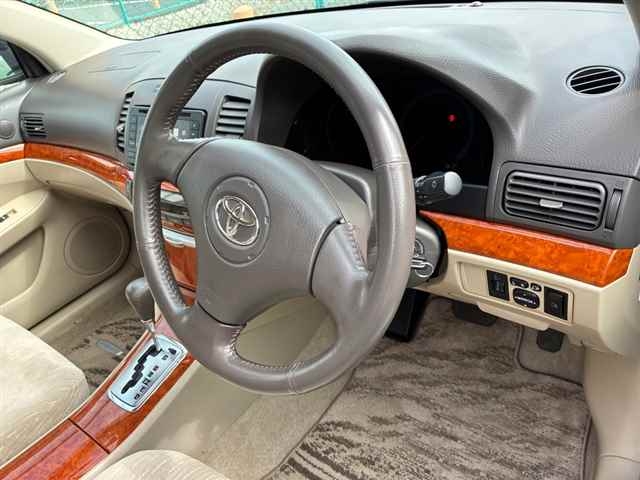 TOYOTA PREMIO