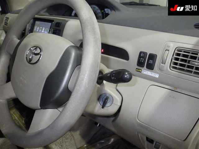 TOYOTA RAUM