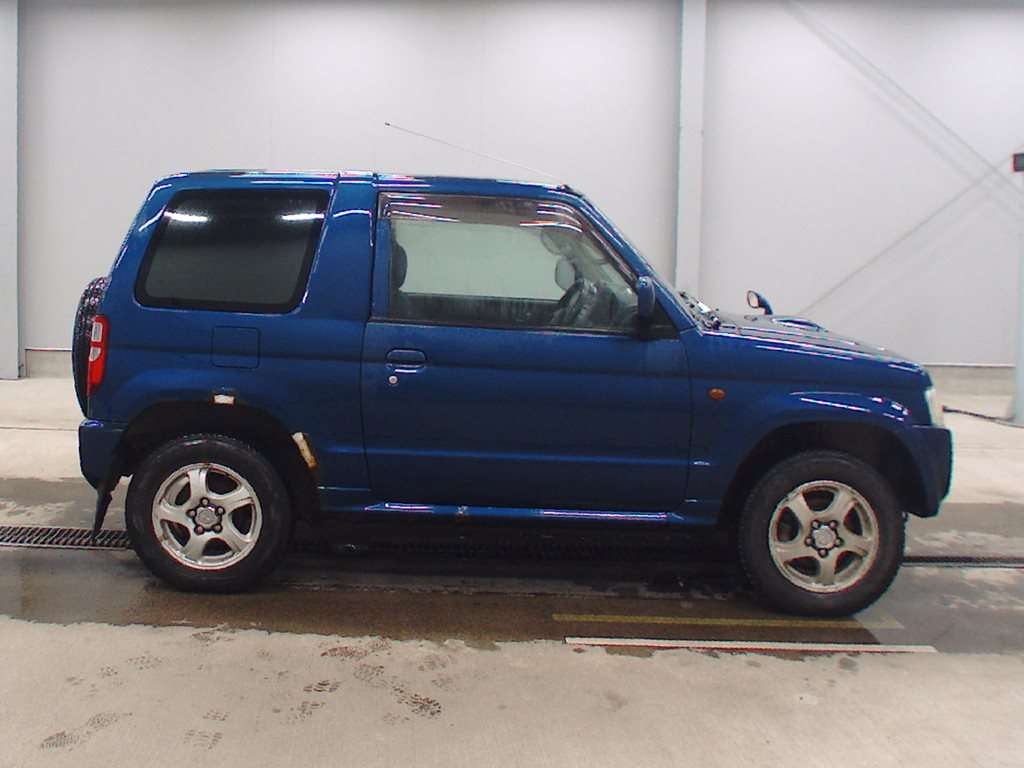 MITSUBISHI PAJERO MINI