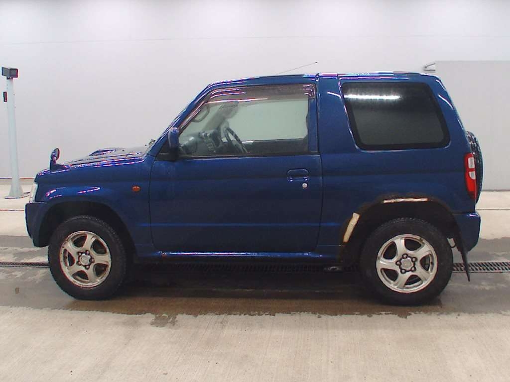 MITSUBISHI PAJERO MINI