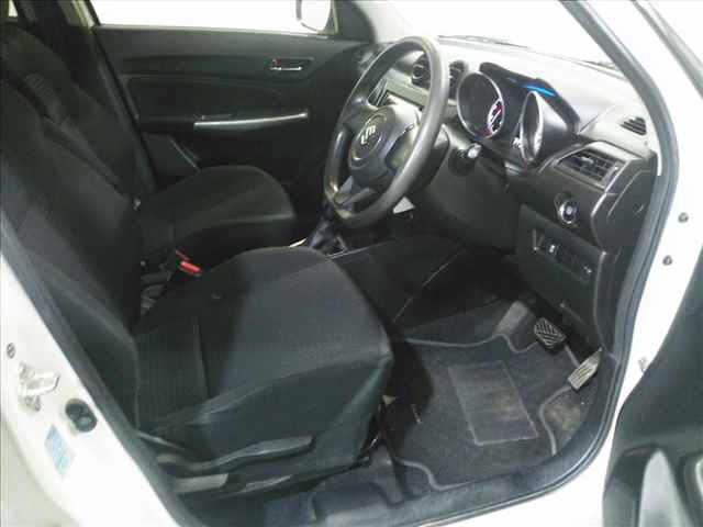 SUZUKI SWIFT