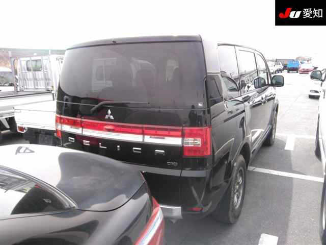 MITSUBISHI DELICA D:5