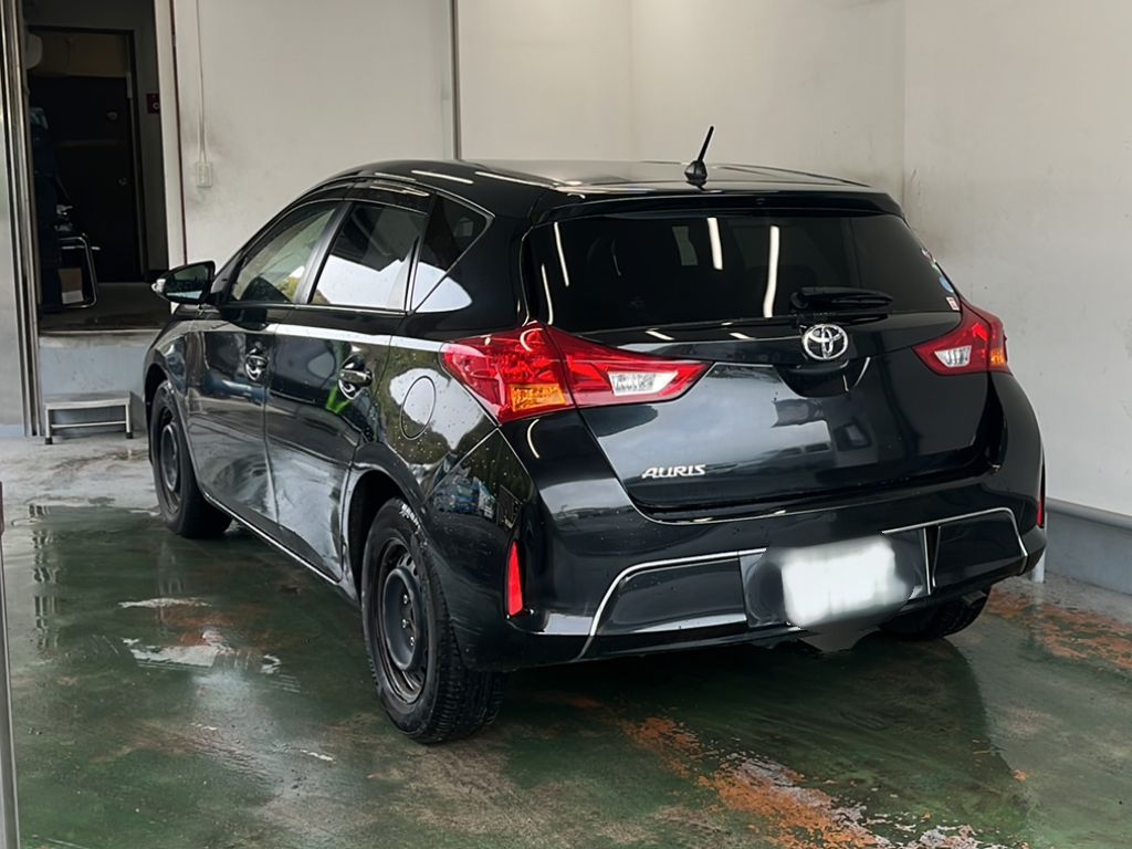 TOYOTA AURIS