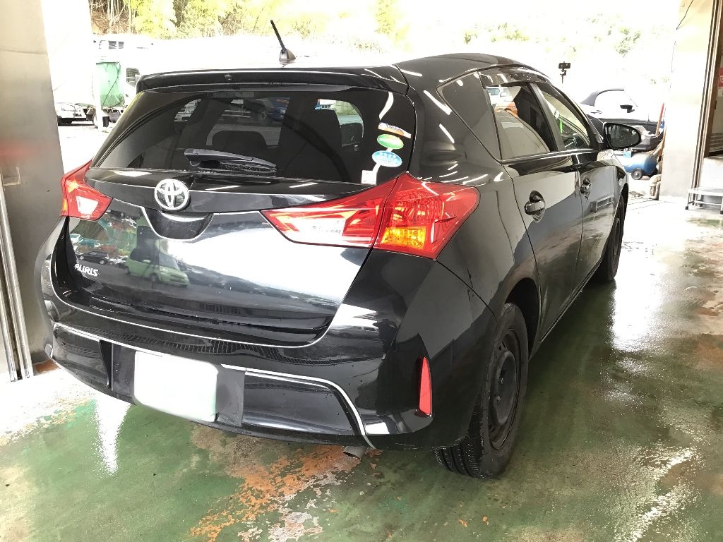 TOYOTA AURIS