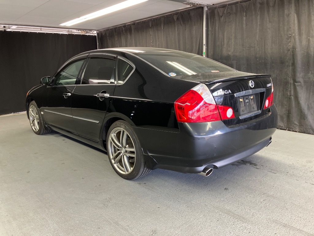 NISSAN FUGA